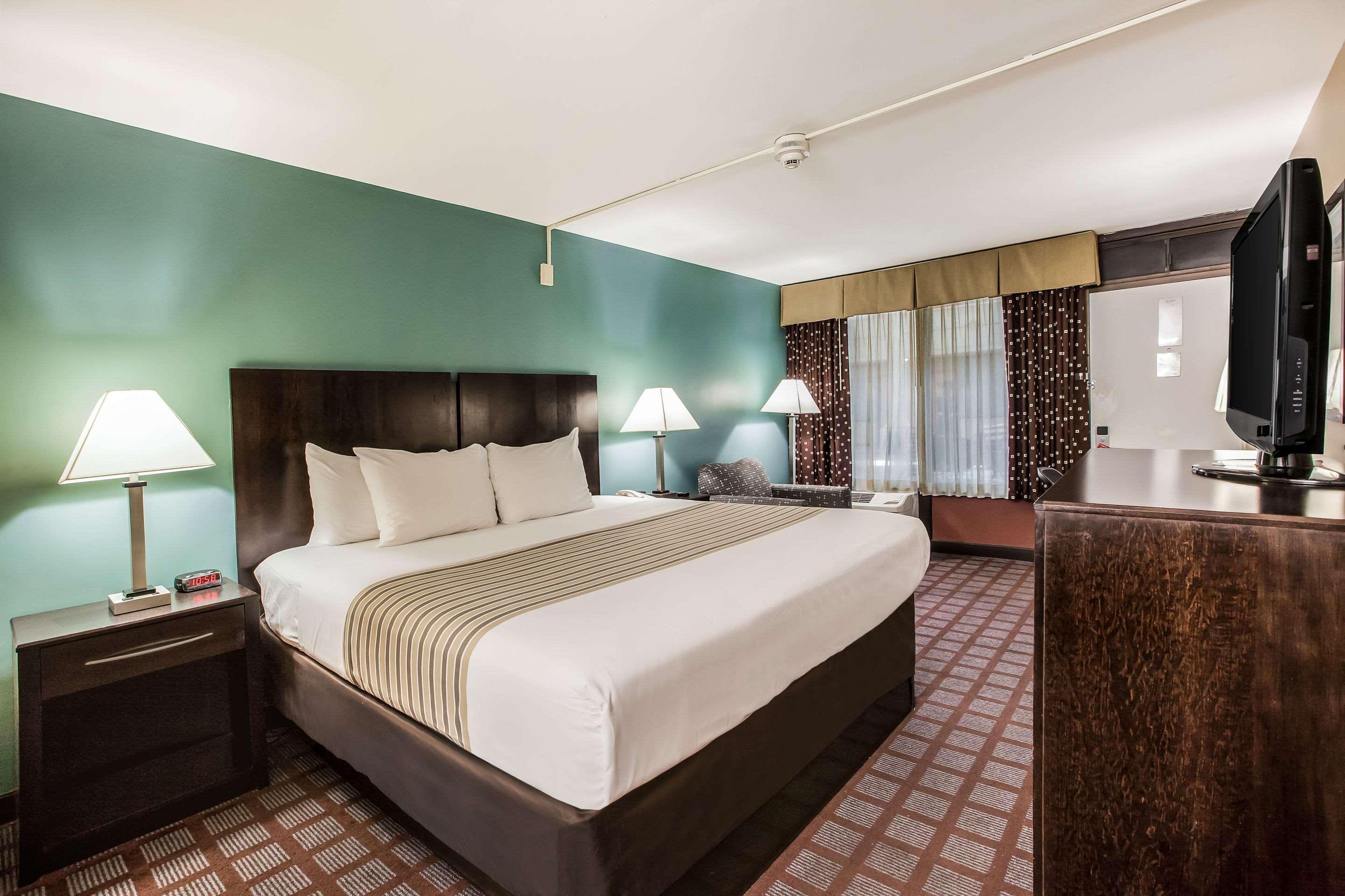 Super 8 By Wyndham Meadowlands Hotel Carlstadt Ngoại thất bức ảnh
