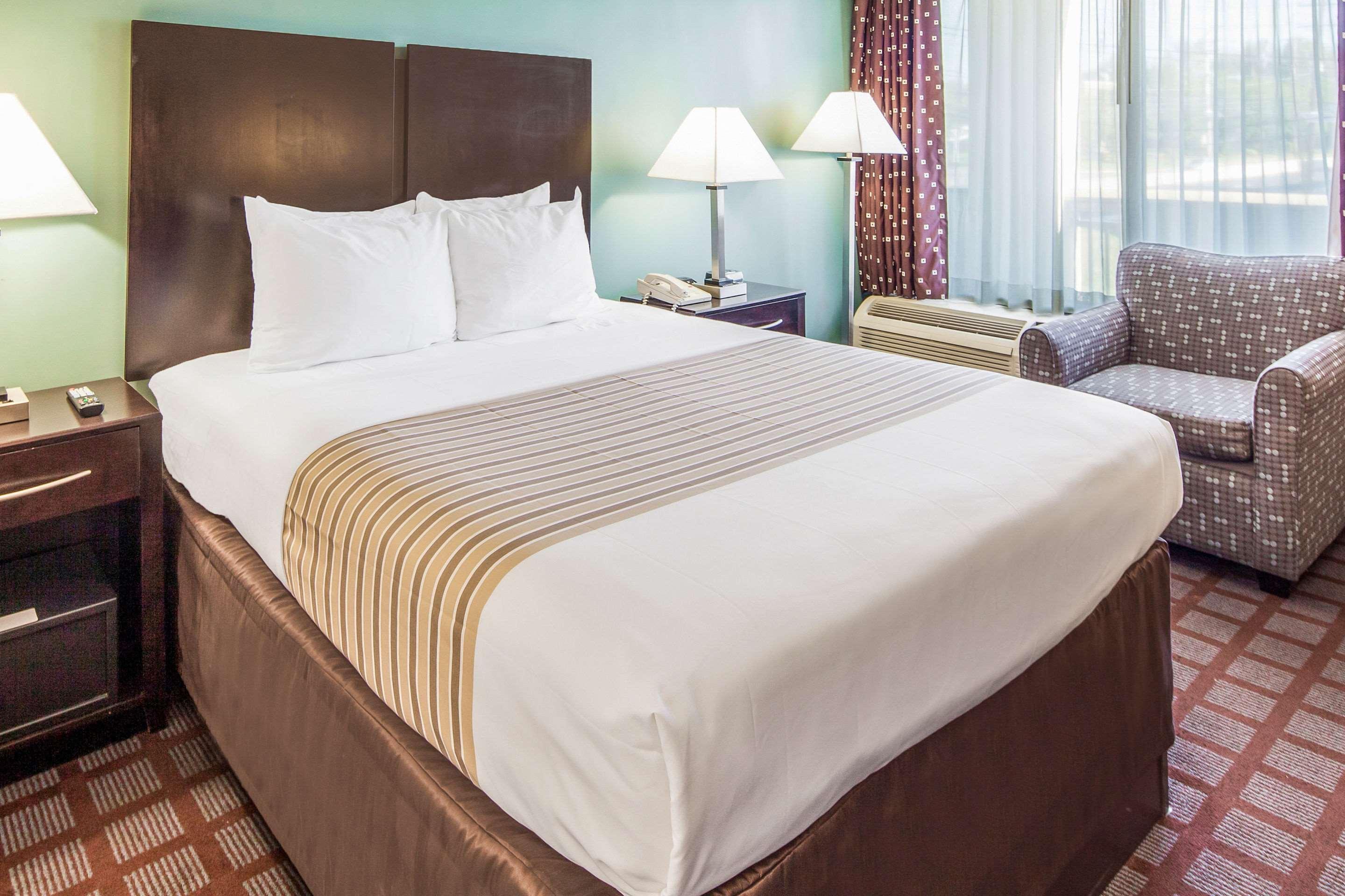 Super 8 By Wyndham Meadowlands Hotel Carlstadt Ngoại thất bức ảnh